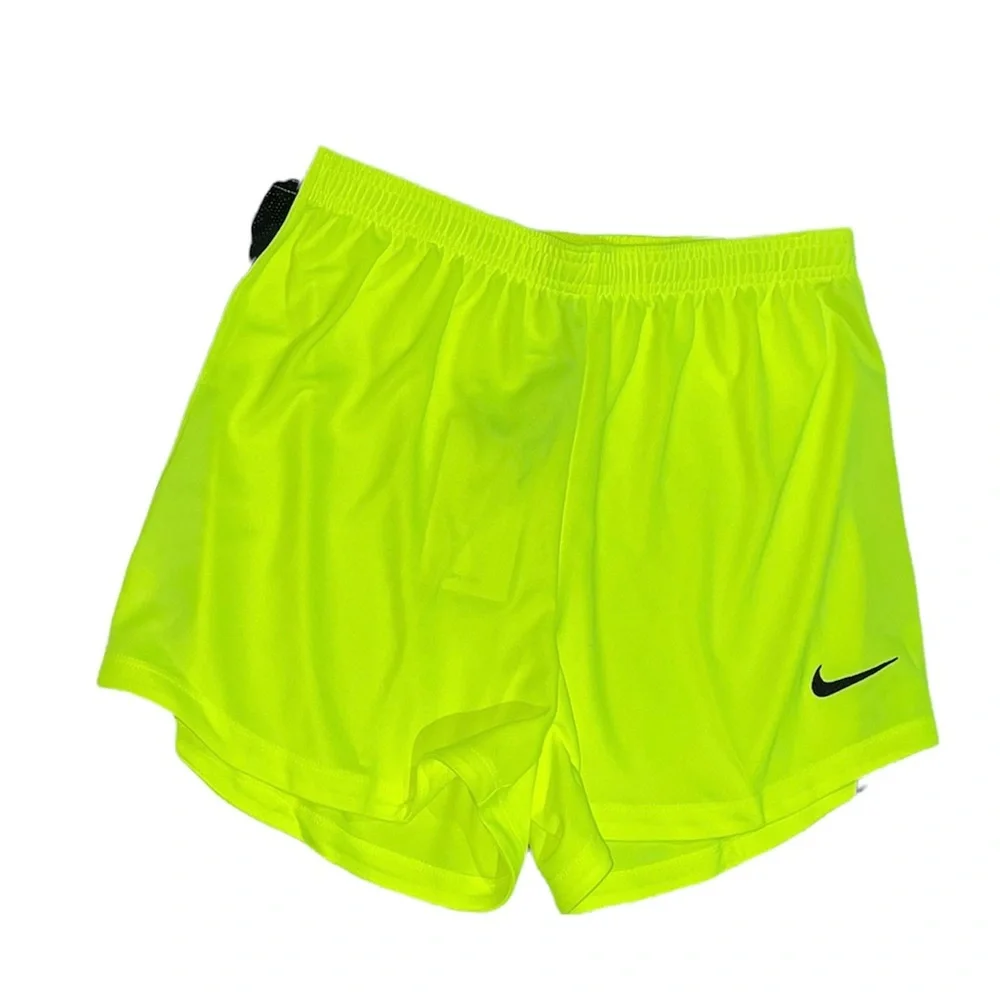 NWT Nike Women's Park III Short GREEN MEDIUM